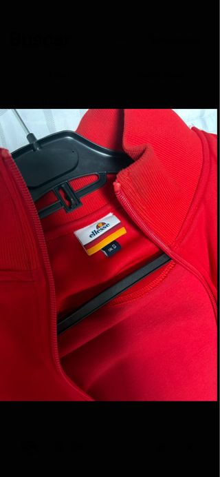 Chaqueta deportiva Ellesse roja y blanca