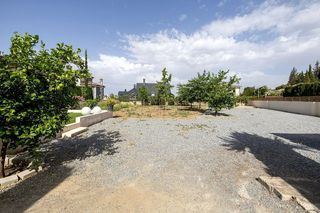 Terreno en venta en Zubia (La)
