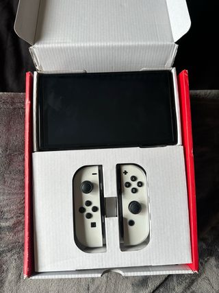 Nintendo Switch OLED Bianca e Nera