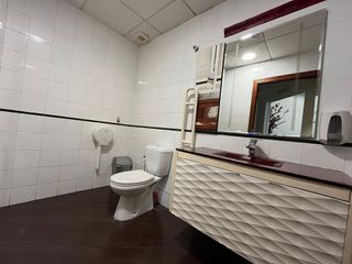 Local comercial en venta en Playamar en Torremolinos