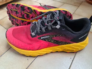 Brooks Bambas Trail Montaña Talla 39