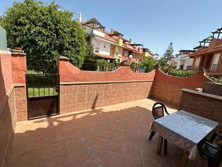 Casa adosada en alquiler en Las Cancelas - Valdeolletas en Marbella