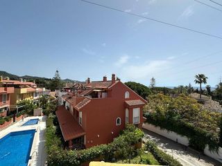 Casa adosada en alquiler en Las Cancelas - Valdeolletas en Marbella