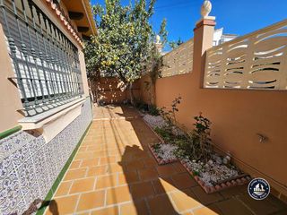 Chalet en alquiler en Cotomar - Urbanizaciones en Rincón de la Victoria