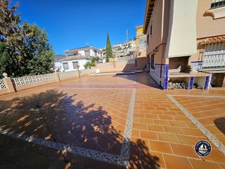 Chalet en alquiler en Cotomar - Urbanizaciones en Rincón de la Victoria