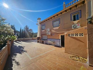 Chalet en alquiler en Cotomar - Urbanizaciones en Rincón de la Victoria