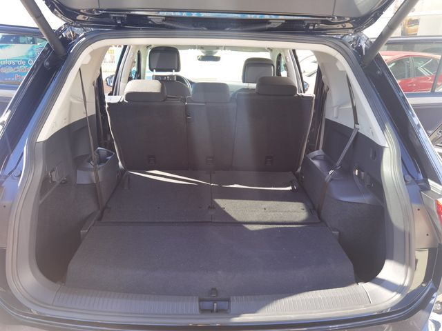 Volkswagen Tiguan Allspace - 7 plazas