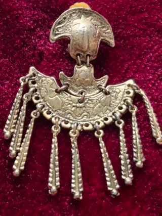 Pendientes antiguos dorados