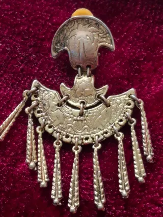 Pendientes antiguos dorados