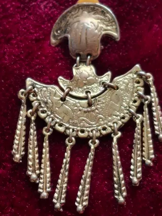 Pendientes antiguos dorados