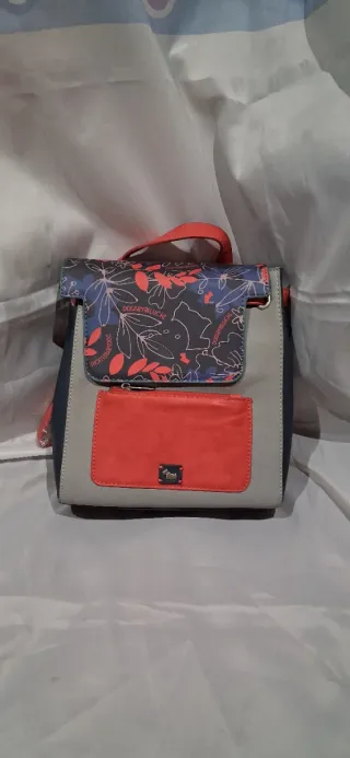 Mochila Dogs by Beluchi Gris y Rojo