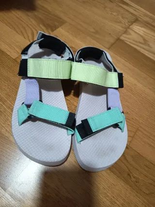 Sandalias deportivas colores