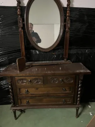 Tocador antiguo madera con espejo