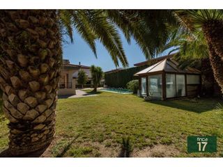 Chalet en venta en Elda