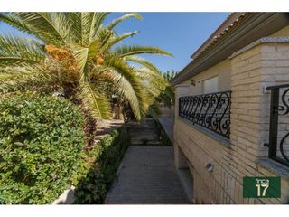 Chalet en venta en Elda