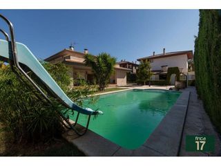 Chalet en venta en Elda