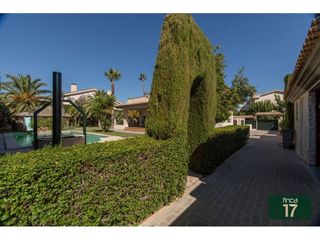 Chalet en venta en Elda