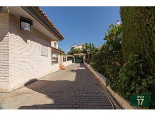 Chalet en venta en Elda