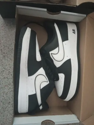 Nike Air Force 1 Negras y Blancas