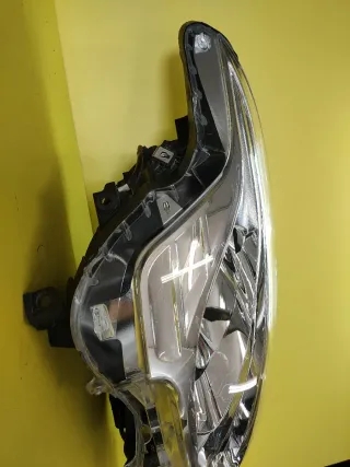 FARO DELANTERO DERECHO CITROEN C4 AIRCROSS
