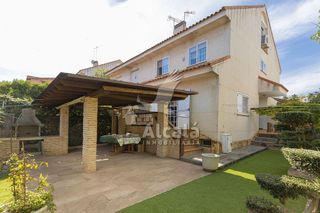 Casa en venta en Loeches