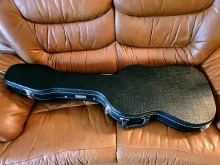 Custodia rigida per chitarra elettrica!!!