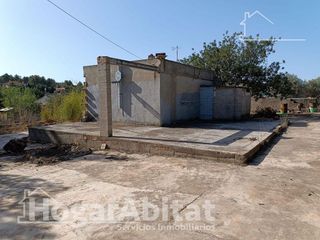 Chalet en venta en Urbanizaciones en Llíria