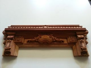 Cornisa de madera en crudo