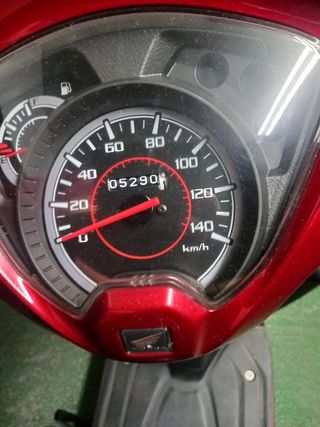 Moto Scooter Honda Vision 110