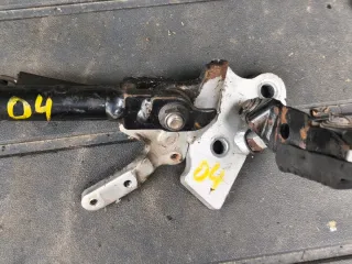 Pata de cabra y estribera africa Twin rd04