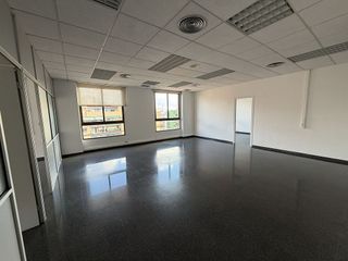 Oficina en alquiler en Safranar en Valencia