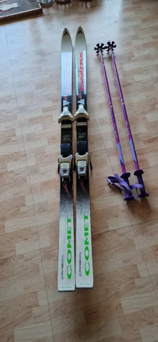 Esquís Dynastar Carbon con bastones