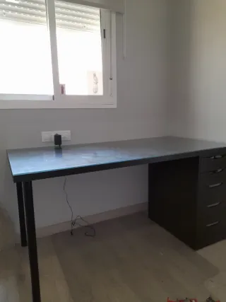 Mesa de escritorio cristal y metal