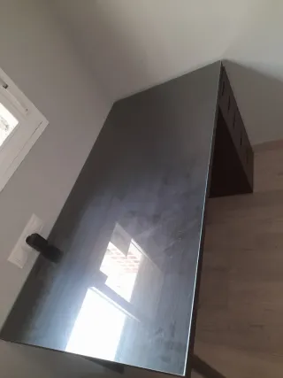 Mesa de escritorio cristal y metal