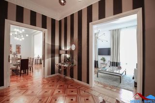 Piso en alquiler en Jerónimos en Madrid