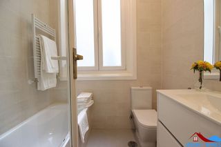 Piso en alquiler en Jerónimos en Madrid