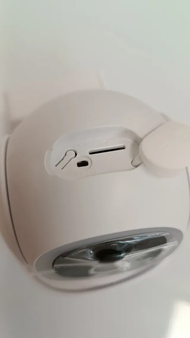 Telecamera WiFi Esterna NIVIAN 2.5K B4Y4837