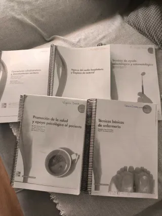 Libros grado medio auxiliar de enfermería