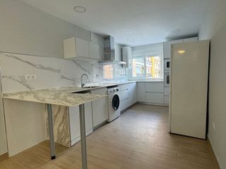 Piso en alquiler en Los Remedios en Sevilla