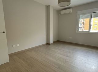 Piso en alquiler en Los Remedios en Sevilla