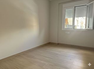 Piso en alquiler en Los Remedios en Sevilla