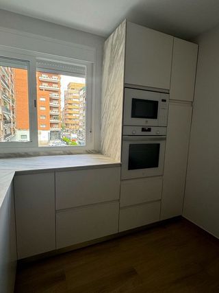 Piso en alquiler en Los Remedios en Sevilla