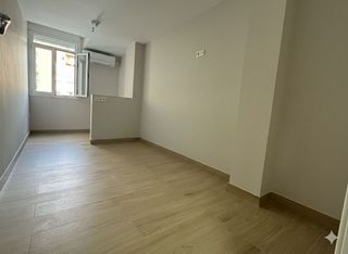 Piso en alquiler en Los Remedios en Sevilla