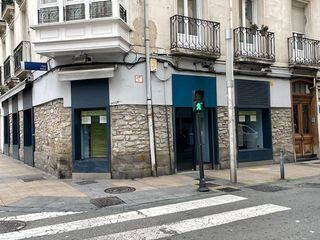 Local comercial en alquiler en Centro en Vitoria-Gasteiz