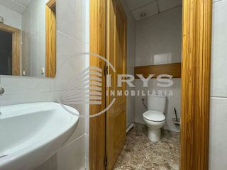 Local comercial en alquiler en Hospital - Parque sur en Albacete