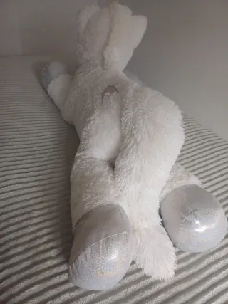 Unicornio de peluche grande blanco
