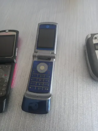 Motorola RAZR V3 Nero e Rosa