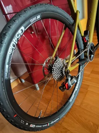 Bicicleta Gravel cambio electrónico