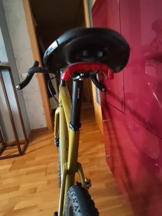 Bicicleta Gravel cambio electrónico