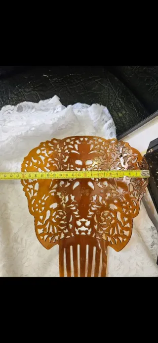 Mantilla, Peineta y Guantes Negros de REGALO